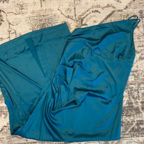 Anrabless one should strap dress size medium - Picture 6 of 9